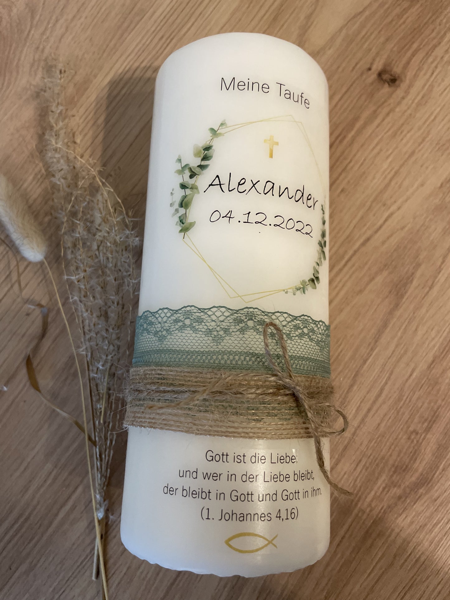 Taufkerze zarter Eukalyptuskranz | Alexander