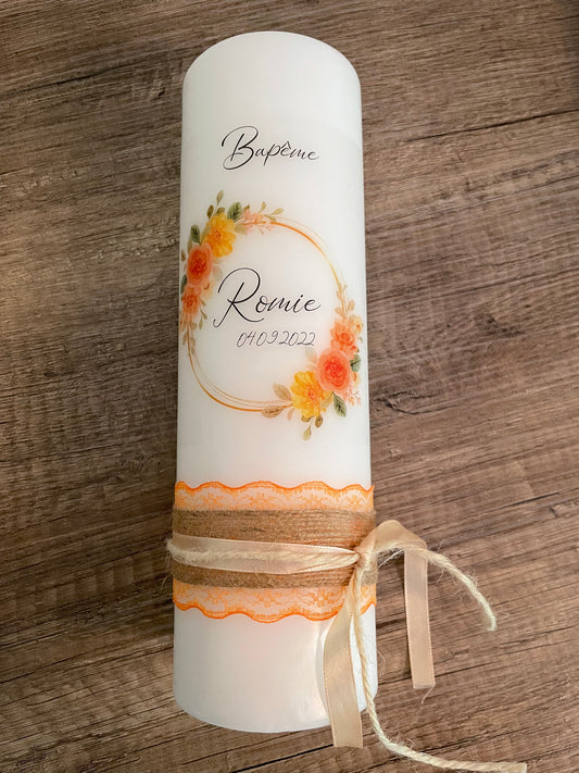 Taufkerze orangener Blumenkranz | Romie